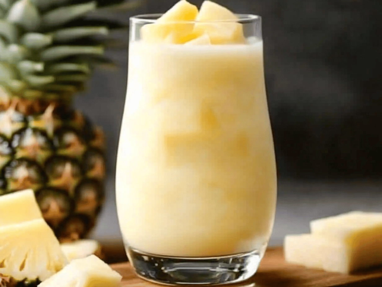 Agua de Piña Colada